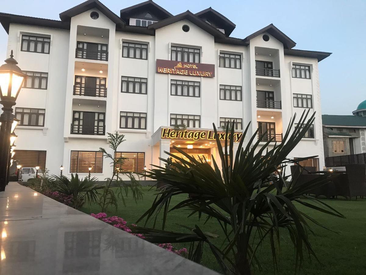 Heritage Luxury Srinagar  Ngoại thất bức ảnh