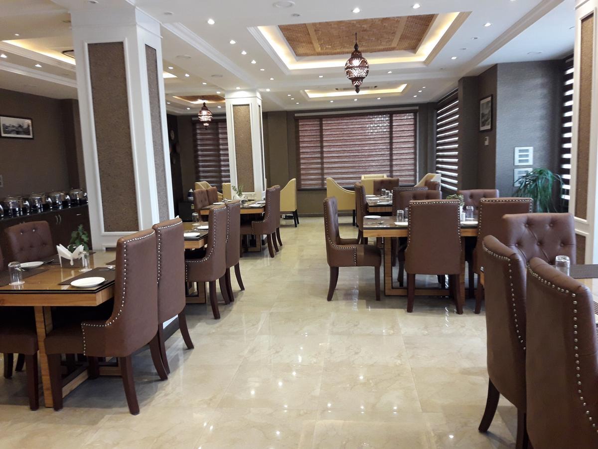 Heritage Luxury Srinagar  Ngoại thất bức ảnh