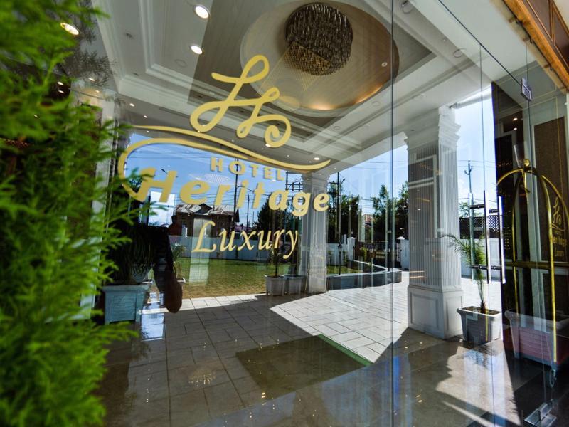 Heritage Luxury Srinagar  Ngoại thất bức ảnh