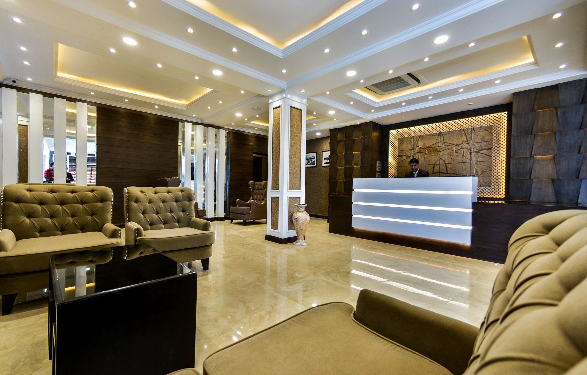 Heritage Luxury Srinagar  Ngoại thất bức ảnh