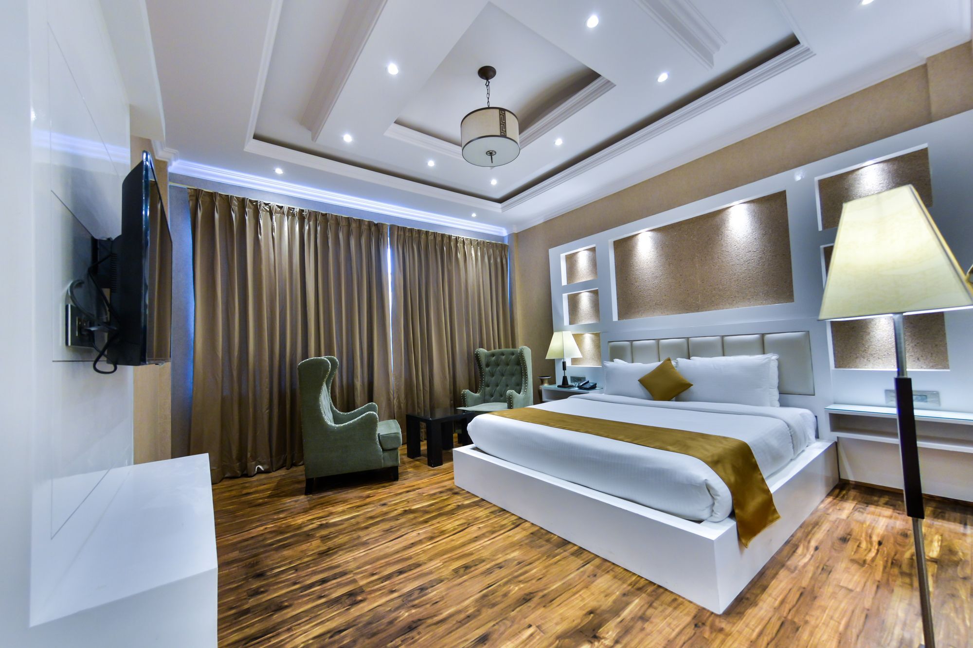 Heritage Luxury Srinagar  Ngoại thất bức ảnh