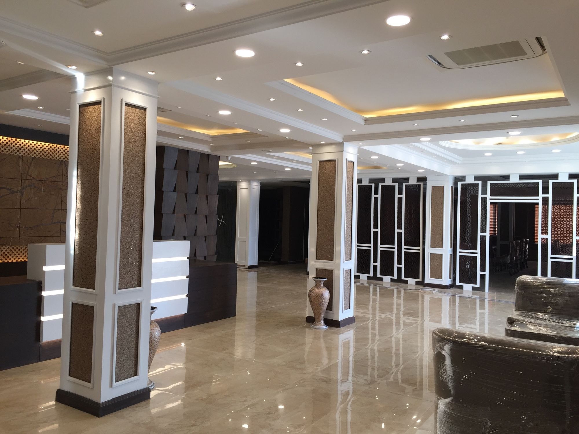 Heritage Luxury Srinagar  Ngoại thất bức ảnh